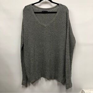 American Eagle Gray V-Neck knit Sweater Size Large wool blend